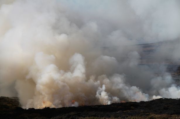 Fire near Henryd engulfs mountainside