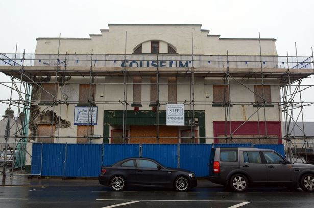 Demolition of Porthmadog's iconic Coliseum cinema gets underway