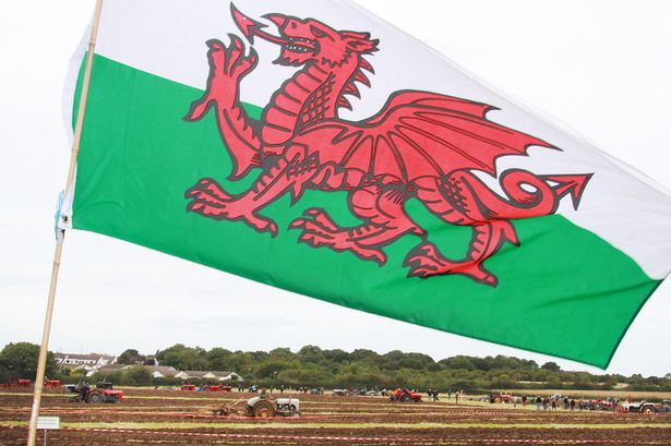 Caernarfon's connection to the Welsh flag