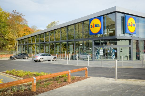 Bid by Lidl to demolish its Porthmadog store and create larger shop recommended for approval