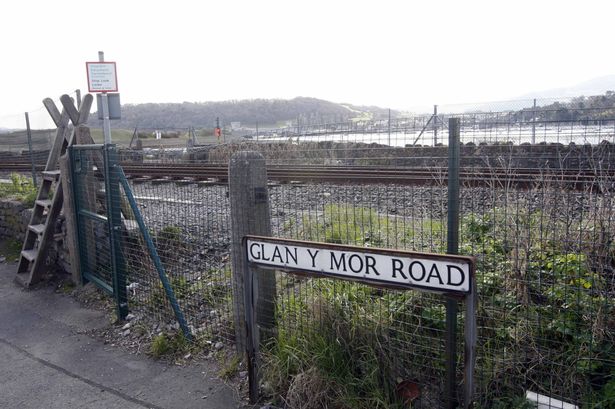 Bid launched to re-open Deganwy path which crosses railway as MP refutes safety fear claims