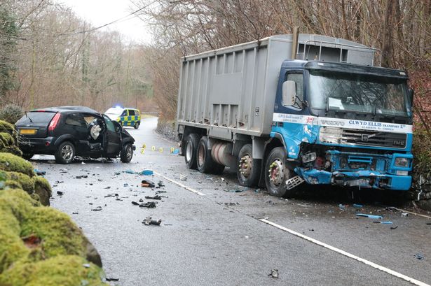 Man suffers serious injuries in A494 Gwynedd crash