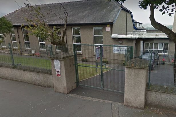 Conwy parents warned after 'attempted child grab' outside school