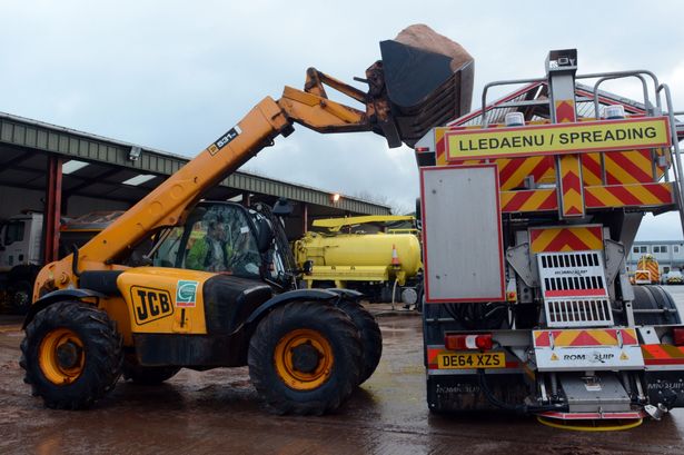 Gritters out across North Wales as freezing temperatures forecast