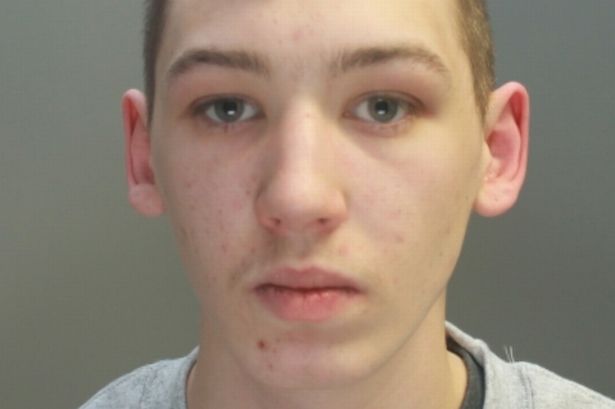 Teenage Flintshire burglar who threatened police with knife is locked up