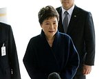S.Korea prosecutors seek arrest of ex-president Park