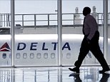 Delta ups offer to flyers who give up seats to $10,000