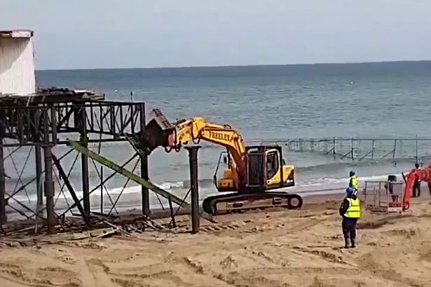 Watch diggers move in to dismantle Colwyn Bay Pier