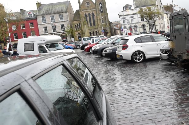 Chaos in Caernarfon as motorists turn Maes into a car park