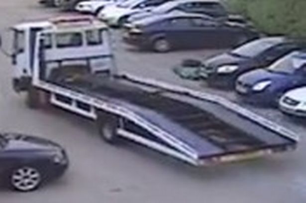 Watch moment thieves in Flintshire take just seven minutes to steal pick-up truck