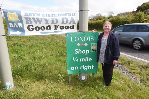 Fears Gwynedd village shop could fold in roadside road row