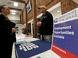 Applications for US unemployment benefits edge up by 10,000