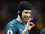 Arsenal's Petr Cech first keeper to 200 Premier League clean sheets